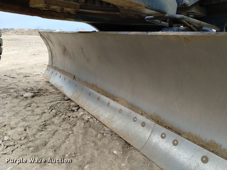 image for item DQ6047 2015 John Deere 772G motor grader