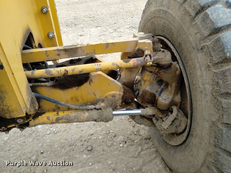 image for item DQ6047 2015 John Deere 772G motor grader