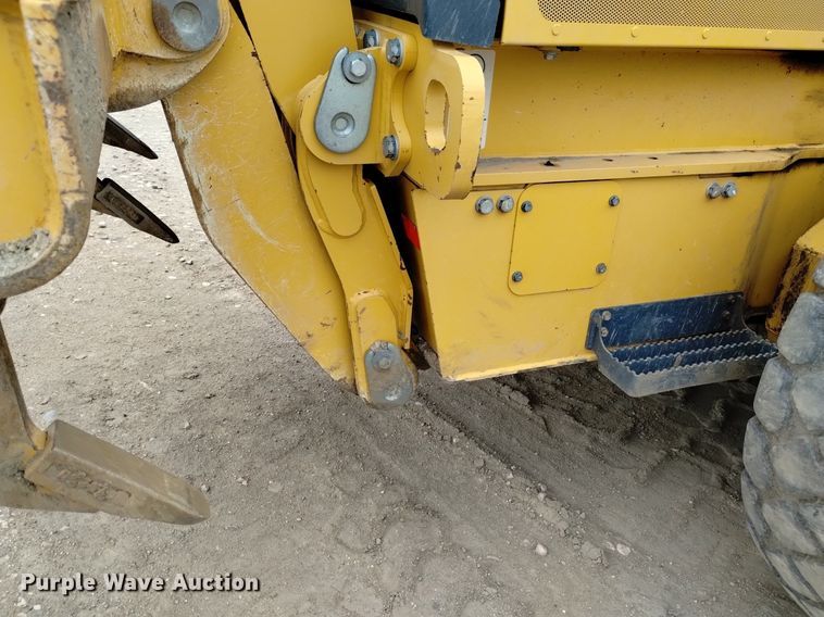 image for item DQ6047 2015 John Deere 772G motor grader