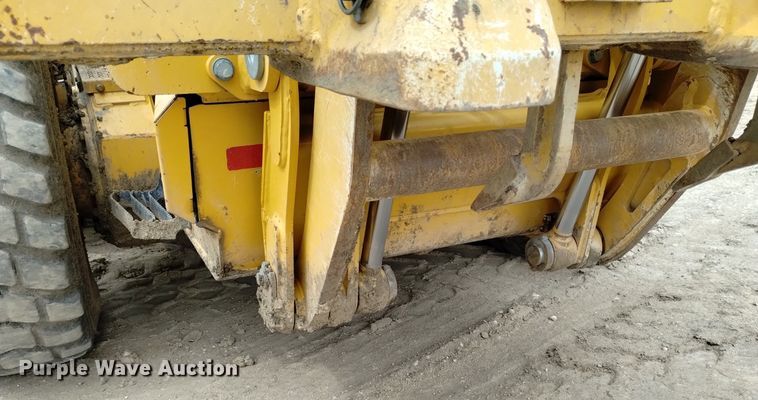 image for item DQ6047 2015 John Deere 772G motor grader