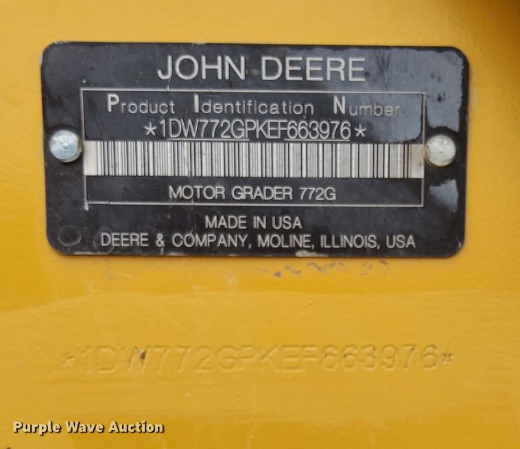 image for item DQ6047 2015 John Deere 772G motor grader