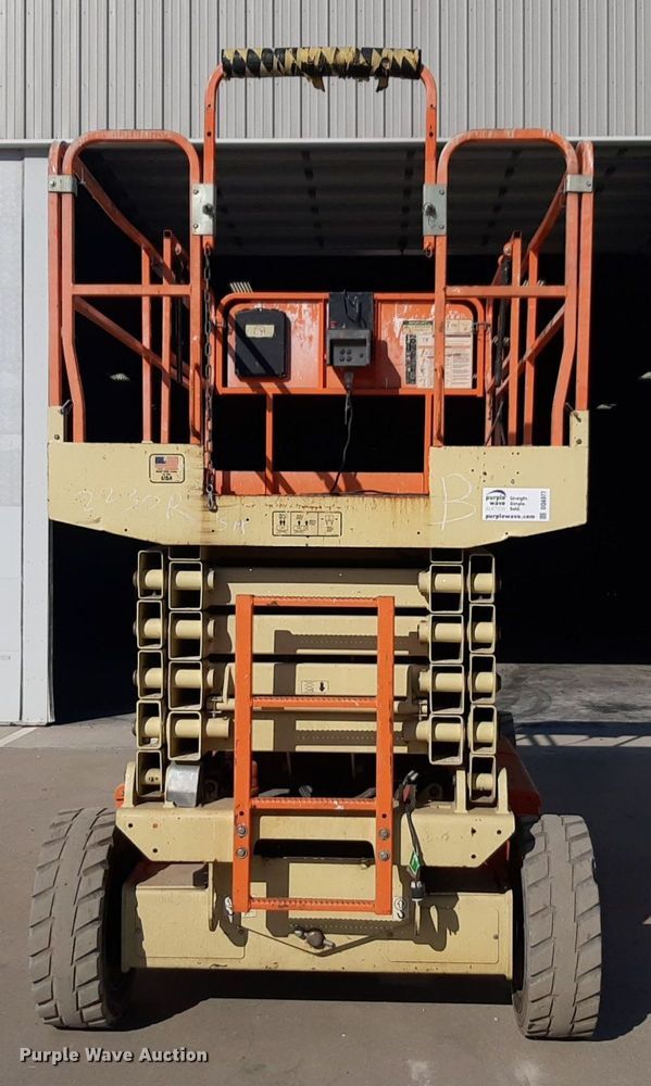 image for item DQ6977 2012 JLG 4069LE  scissor lift