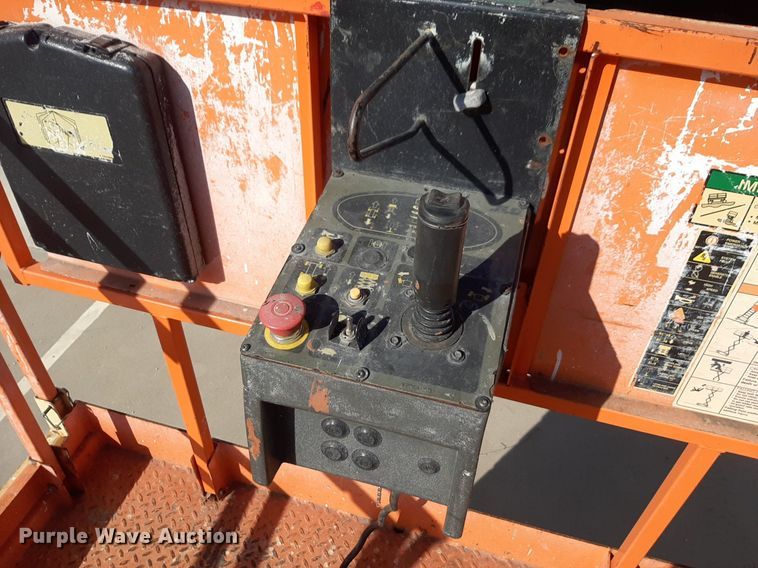 image for item DQ6977 2012 JLG 4069LE  scissor lift