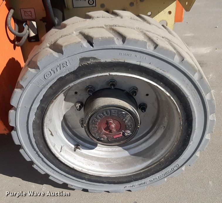 image for item DQ6977 2012 JLG 4069LE  scissor lift