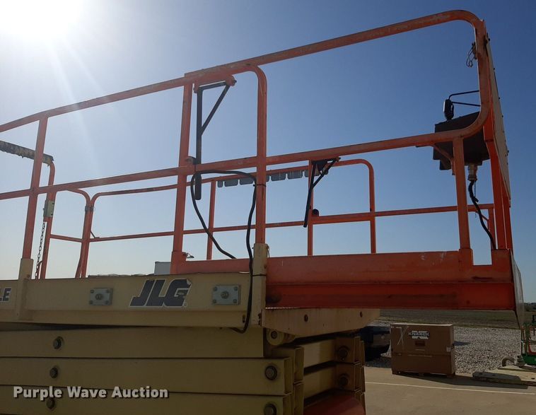image for item DQ6977 2012 JLG 4069LE  scissor lift