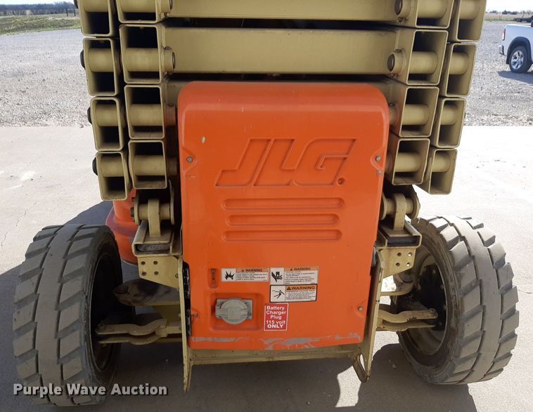 image for item DQ6977 2012 JLG 4069LE  scissor lift