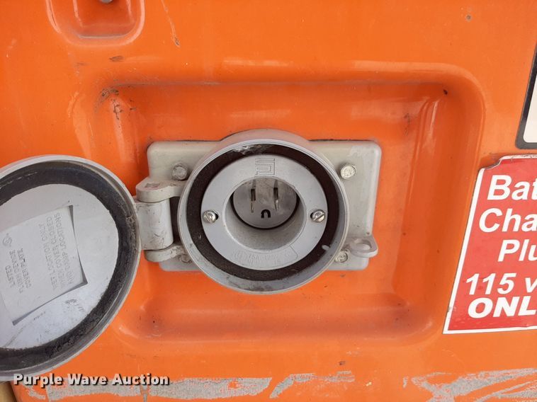 image for item DQ6977 2012 JLG 4069LE  scissor lift