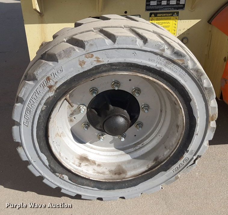 image for item DQ6977 2012 JLG 4069LE  scissor lift