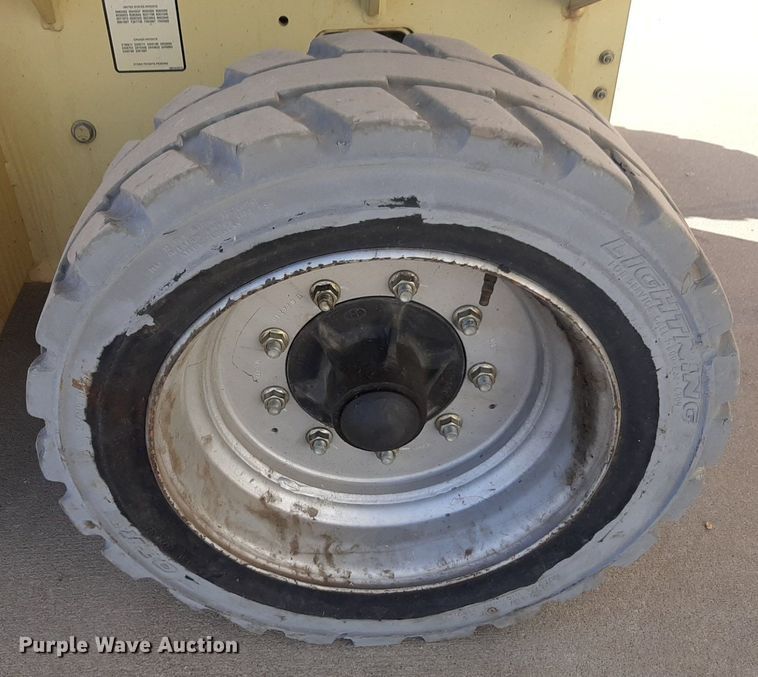 image for item DQ6977 2012 JLG 4069LE  scissor lift