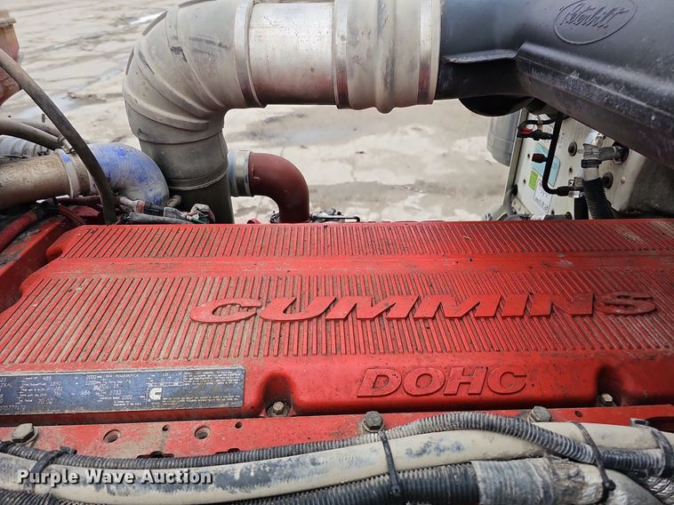 image for item DQ8637 2009 Peterbilt 388 semi truck