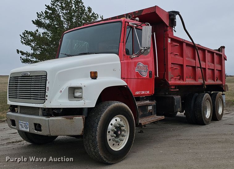 image for item DQ8638 2003 Freightliner FL80 dump truck