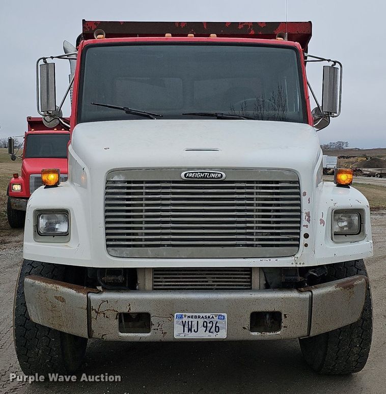 image for item DQ8638 2003 Freightliner FL80 dump truck