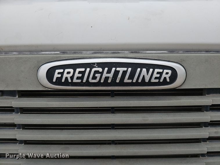 image for item DQ8638 2003 Freightliner FL80 dump truck