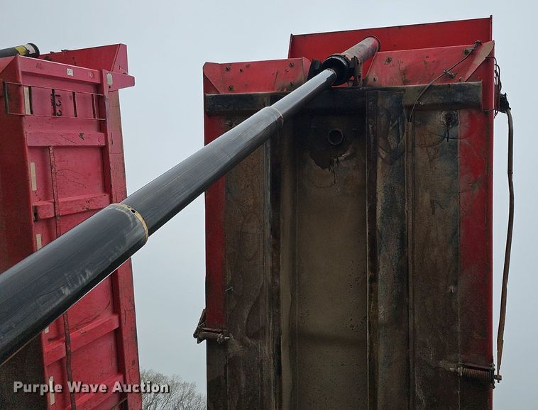 image for item DQ8638 2003 Freightliner FL80 dump truck