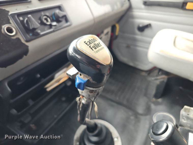 image for item DQ8638 2003 Freightliner FL80 dump truck