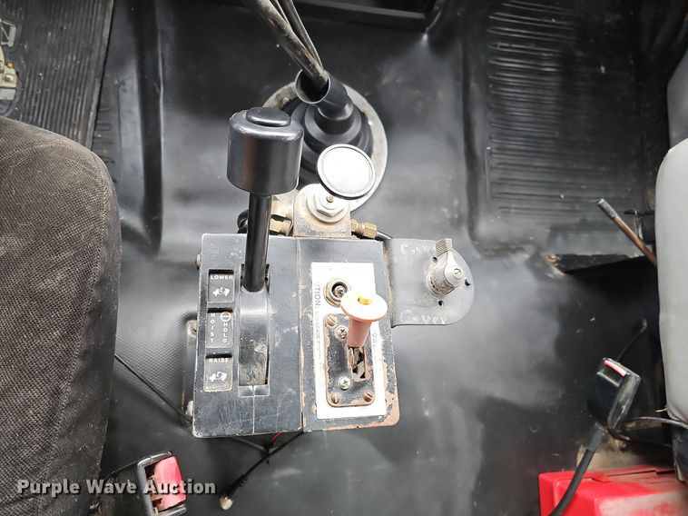 image for item DQ8638 2003 Freightliner FL80 dump truck