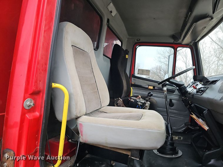 image for item DQ8638 2003 Freightliner FL80 dump truck