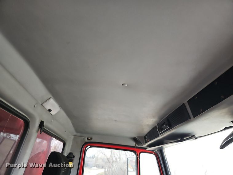 image for item DQ8638 2003 Freightliner FL80 dump truck