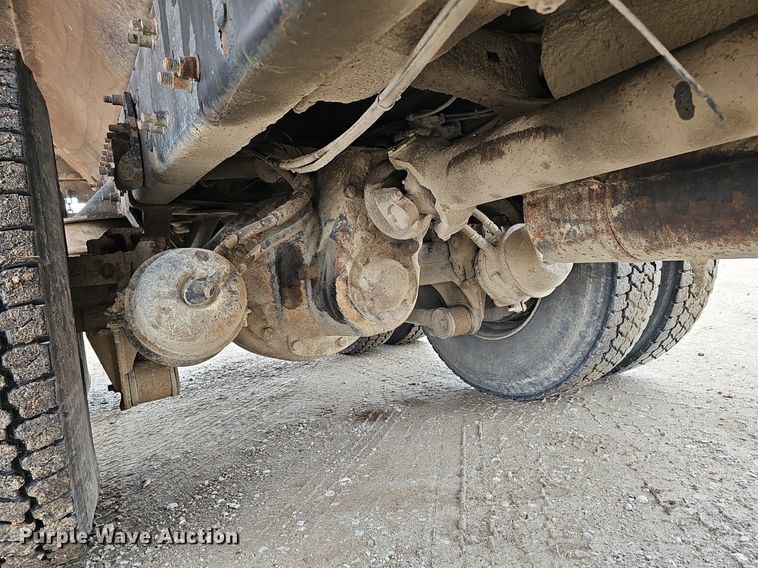 image for item DQ8638 2003 Freightliner FL80 dump truck