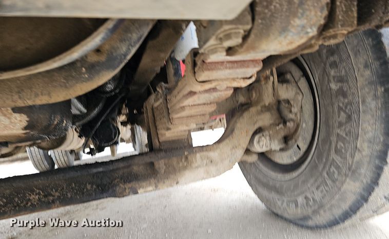 image for item DQ8638 2003 Freightliner FL80 dump truck