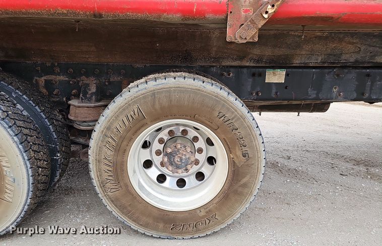 image for item DQ8638 2003 Freightliner FL80 dump truck