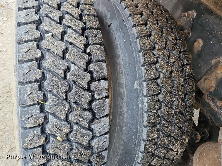 image for item DQ8638 2003 Freightliner FL80 dump truck