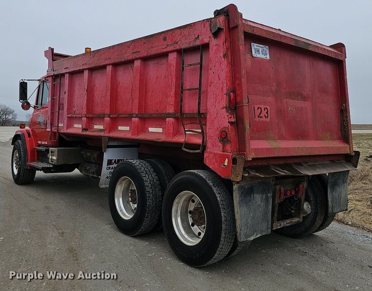 image for item DQ8639 1999 Freightliner FL80 dump truck