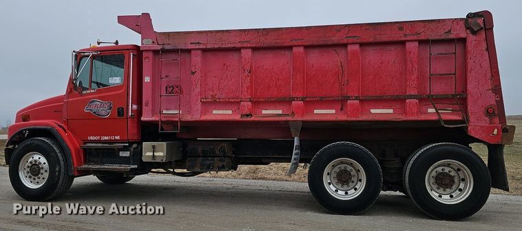image for item DQ8639 1999 Freightliner FL80 dump truck