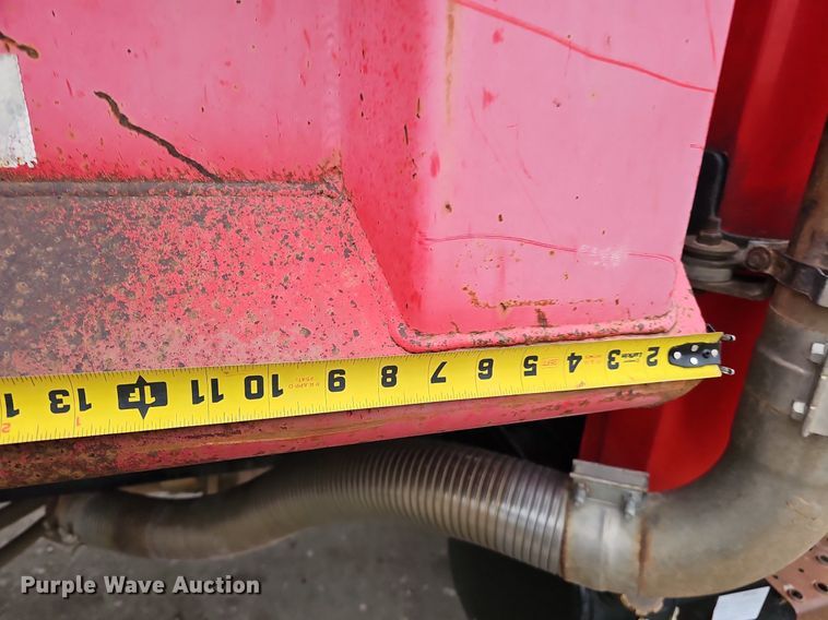 image for item DQ8639 1999 Freightliner FL80 dump truck