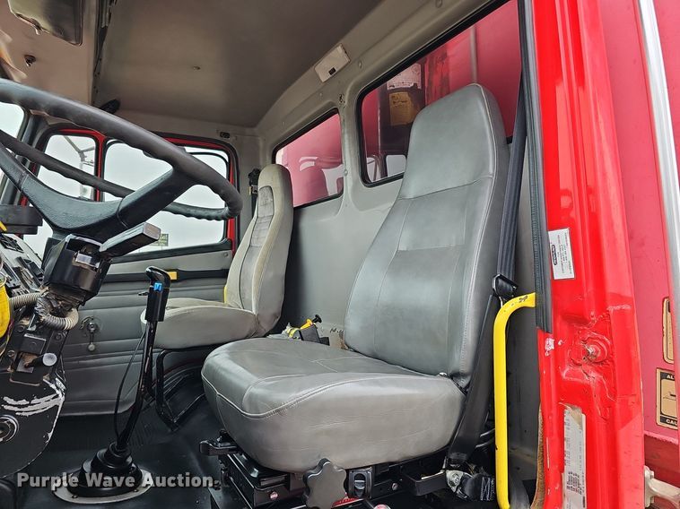 image for item DQ8639 1999 Freightliner FL80 dump truck