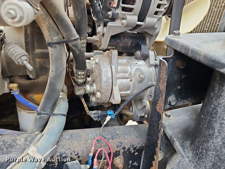 image for item DQ8639 1999 Freightliner FL80 dump truck