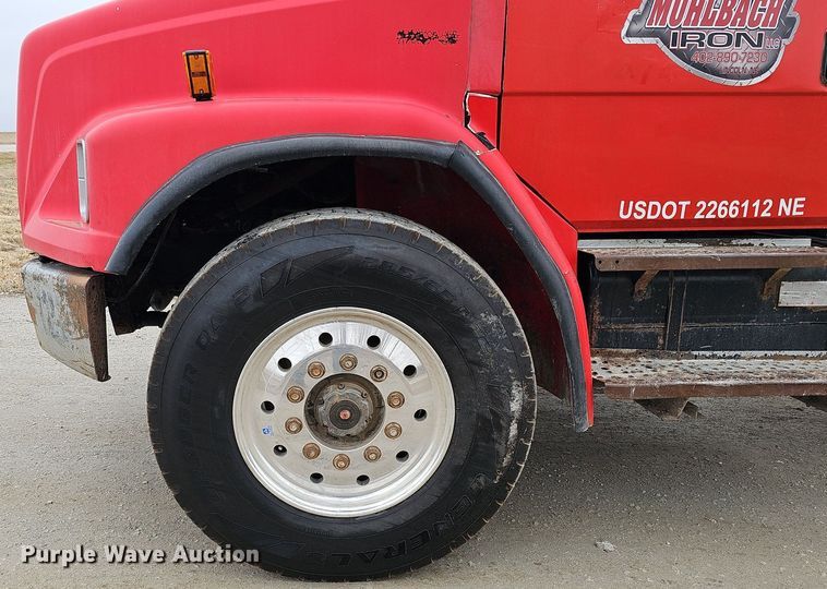 image for item DQ8639 1999 Freightliner FL80 dump truck