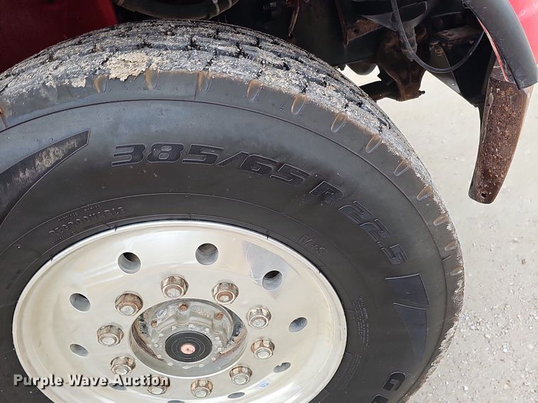 image for item DQ8639 1999 Freightliner FL80 dump truck