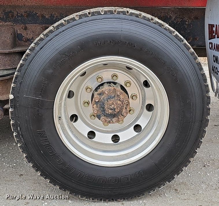 image for item DQ8639 1999 Freightliner FL80 dump truck