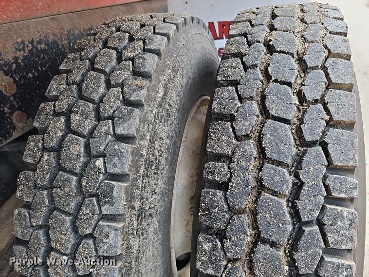 image for item DQ8639 1999 Freightliner FL80 dump truck