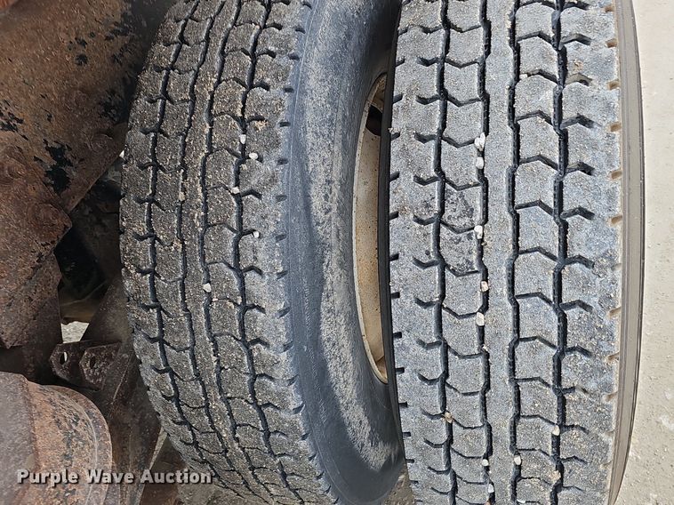 image for item DQ8639 1999 Freightliner FL80 dump truck