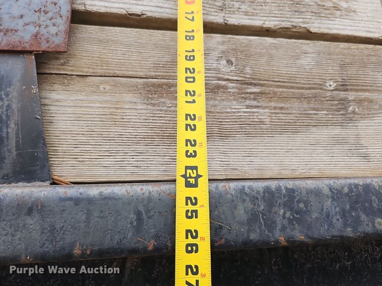 image for item DQ8670 1976 Ford 9000 dump truck