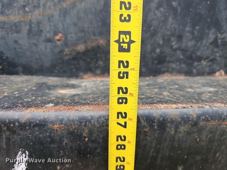 image for item DQ8670 1976 Ford 9000 dump truck