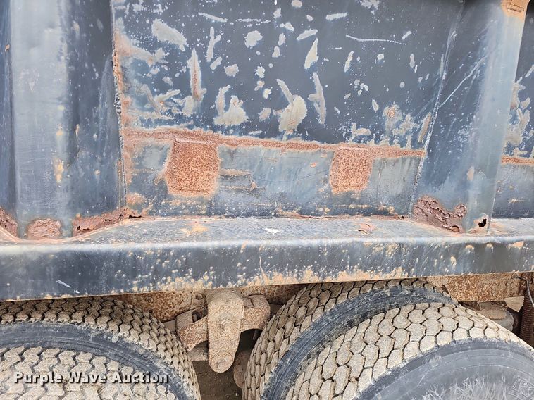 image for item DQ8670 1976 Ford 9000 dump truck