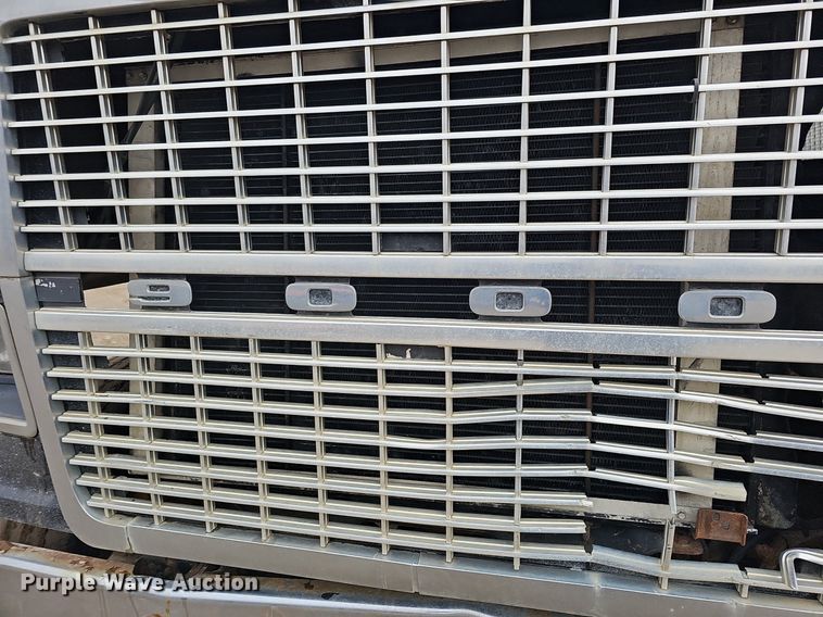 image for item DQ8670 1976 Ford 9000 dump truck