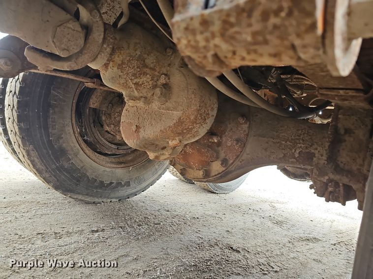 image for item DQ8670 1976 Ford 9000 dump truck