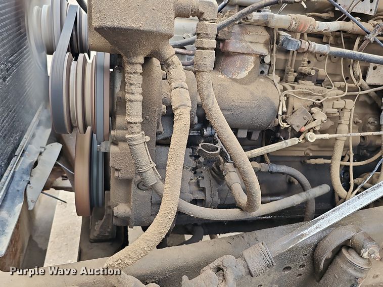 image for item DQ8670 1976 Ford 9000 dump truck