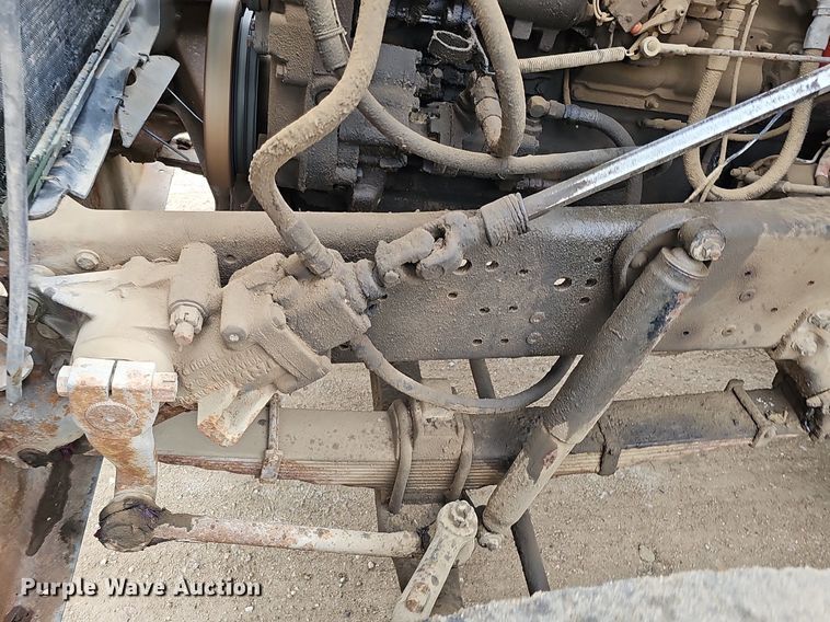 image for item DQ8670 1976 Ford 9000 dump truck