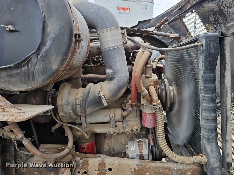 image for item DQ8670 1976 Ford 9000 dump truck