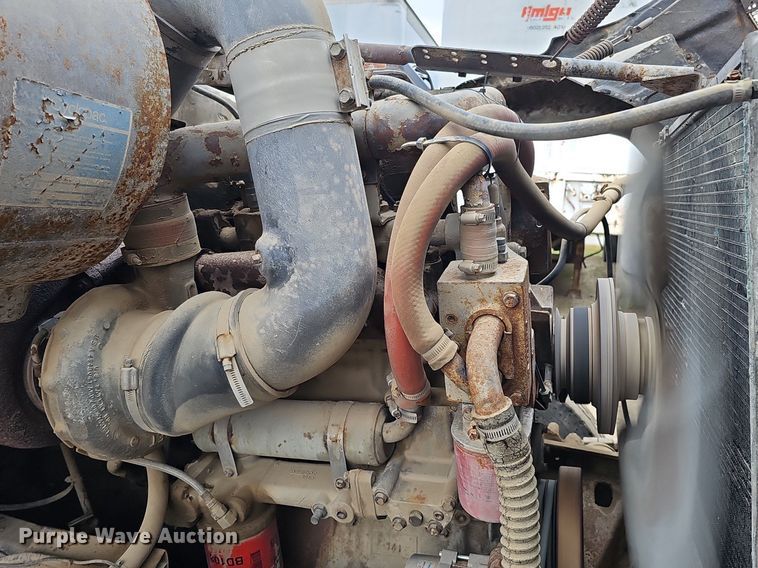 image for item DQ8670 1976 Ford 9000 dump truck