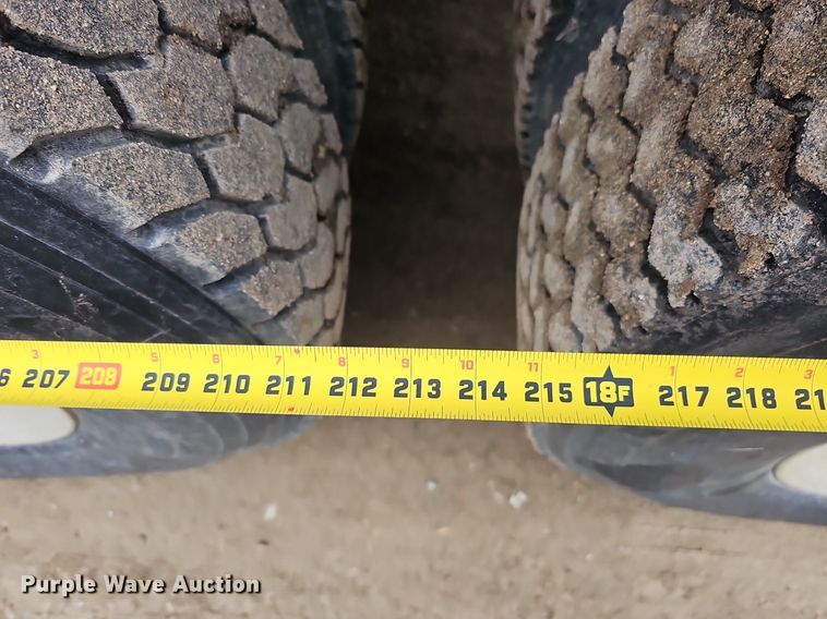 image for item DQ8670 1976 Ford 9000 dump truck