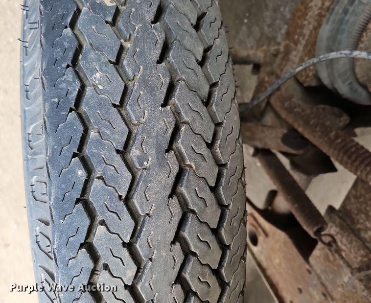 image for item DQ8670 1976 Ford 9000 dump truck