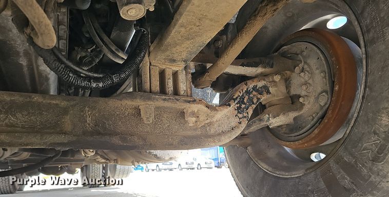 image for item DQ8673 1999 Peterbilt 379 semi truck