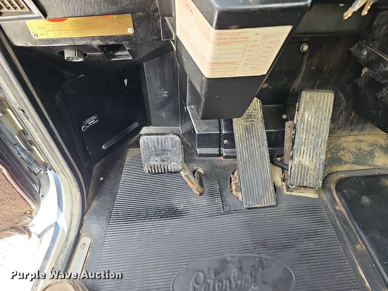 image for item DQ8673 1999 Peterbilt 379 semi truck
