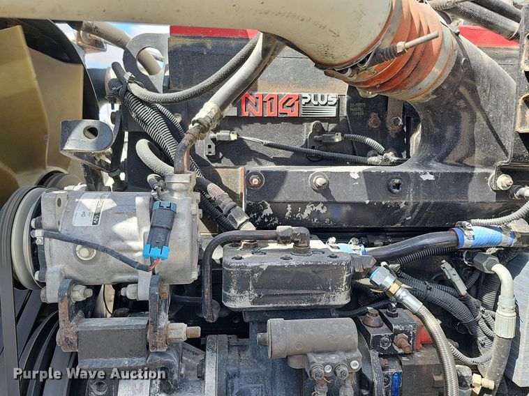 image for item DQ8673 1999 Peterbilt 379 semi truck